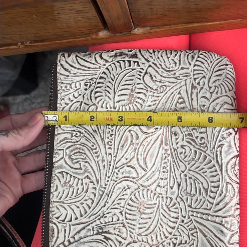 Patricia Nash Embossed Floral Clutch - Picture 14 of 14
